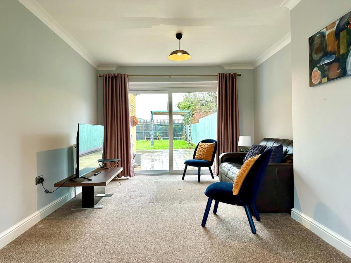 Spacious 3 Double Bedroomed House In Bicester Buitenkant foto
