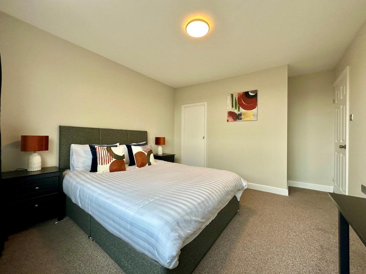 Spacious 3 Double Bedroomed House In Bicester Buitenkant foto