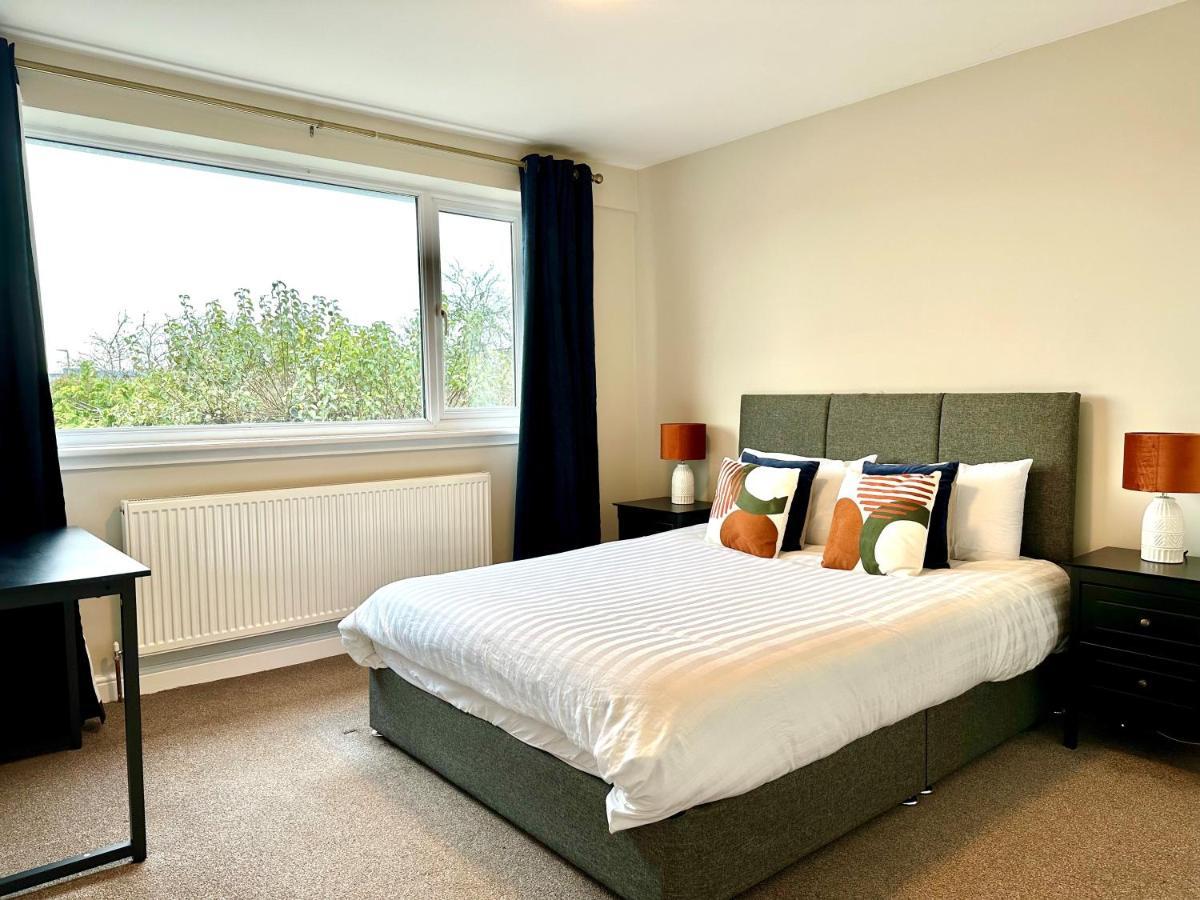 Spacious 3 Double Bedroomed House In Bicester Buitenkant foto
